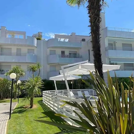 Luxury Centre. Pool. Beach And Shopping Lido di Jesolo