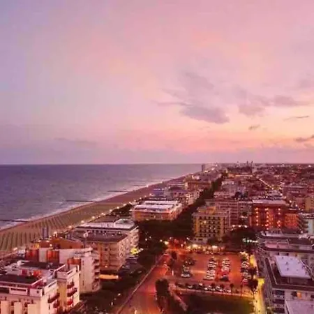 Apartment Luxury Centre. Pool. Beach And Shopping Lido di Jesolo