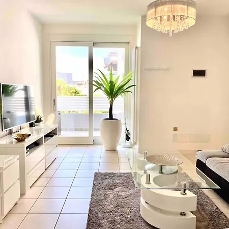 Luxury Centre. Pool. Beach And Shopping Lido di Jesolo